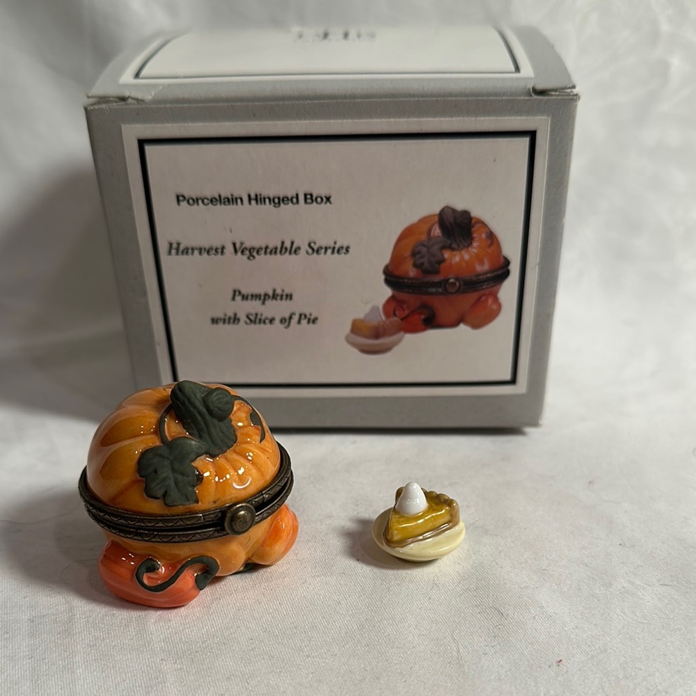 Midwest of Cannon Falls Porcelain Hinged Box - Pumpkin with Slice of Pie NIB